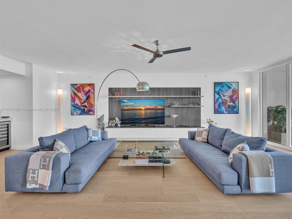 For Sale: $2,450,000 (3 beds, 3 baths, 3274 Square Feet)