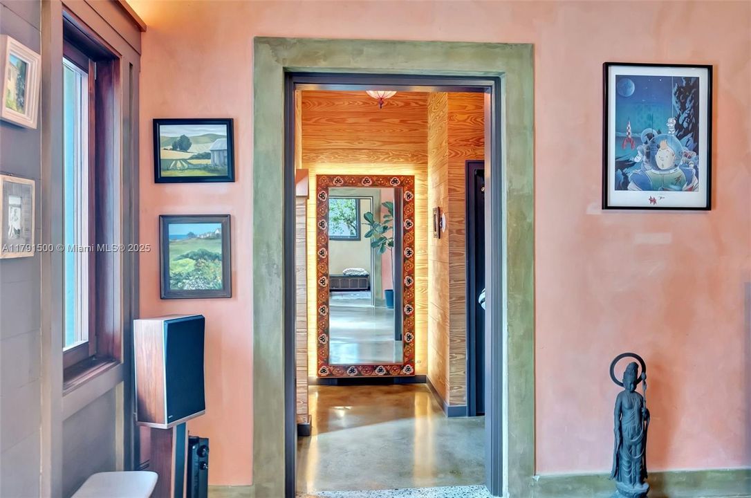 Vendido Recientemente: $2,790,000 (4 camas, 3 baños, 3334 Pies cuadrados)