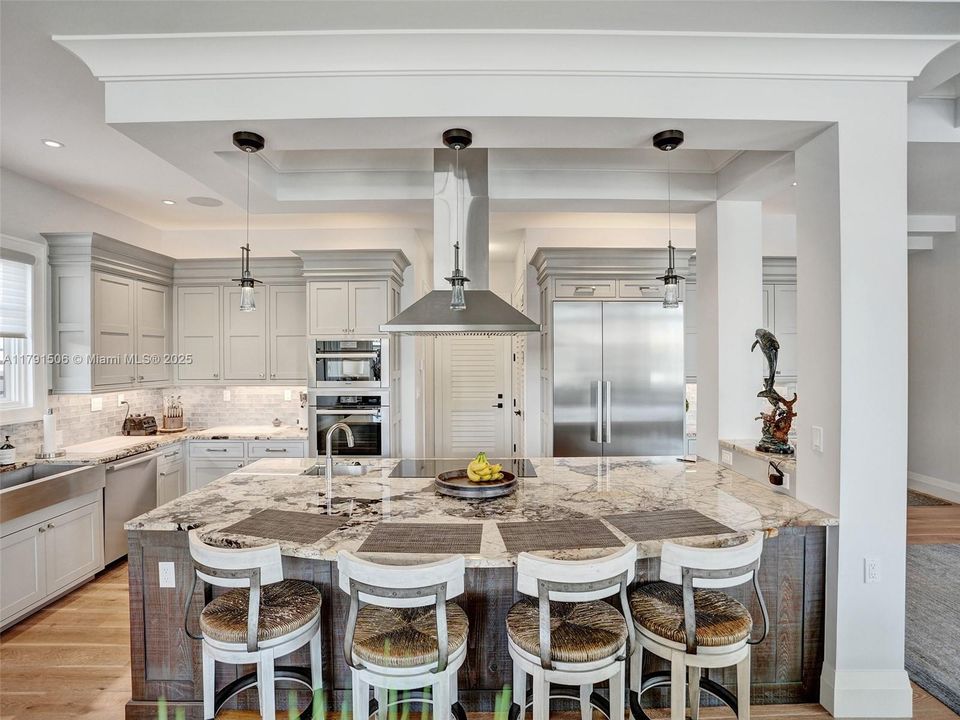 For Sale: $5,295,000 (4 beds, 3 baths, 3478 Square Feet)