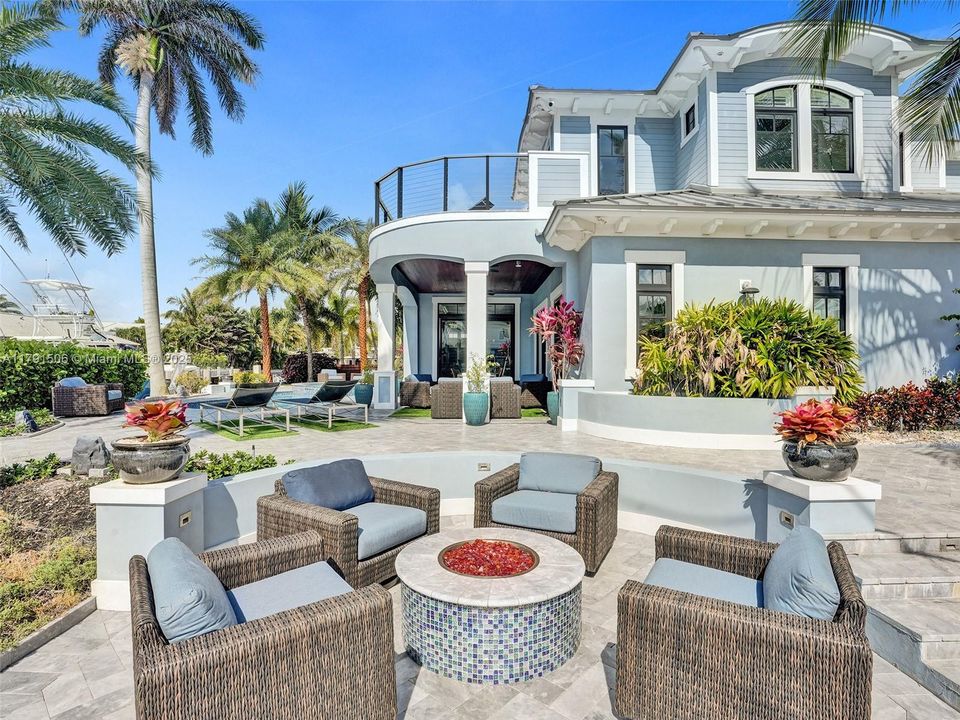 For Sale: $5,295,000 (4 beds, 3 baths, 3478 Square Feet)