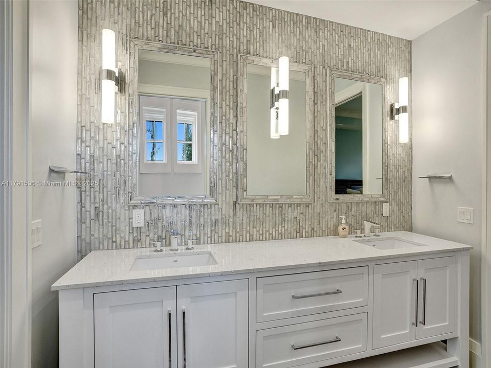 For Sale: $5,295,000 (4 beds, 3 baths, 3478 Square Feet)