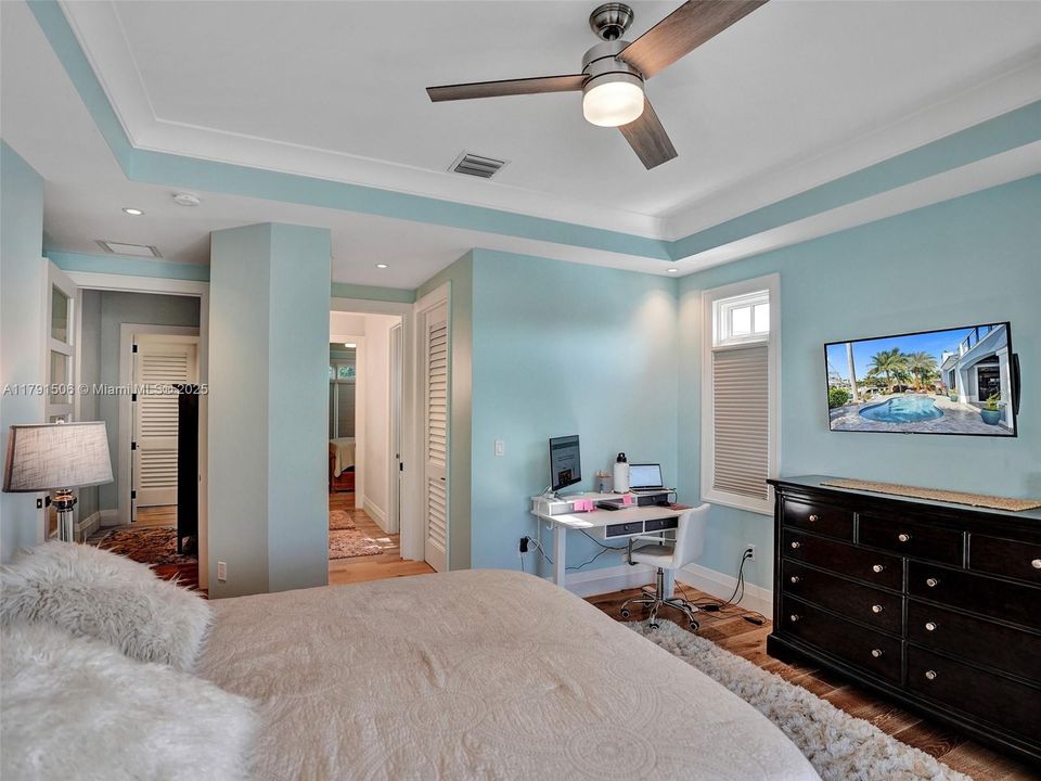 For Sale: $5,295,000 (4 beds, 3 baths, 3478 Square Feet)