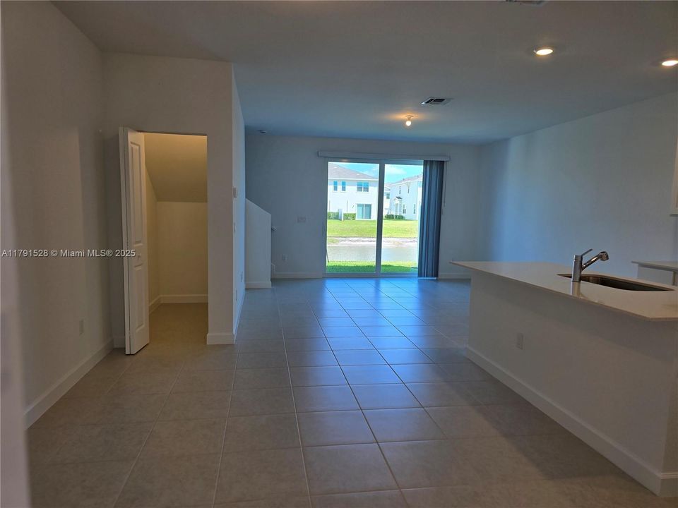 Недавно арендовано: $2,290 (3 спален, 2 ванн, 0 Квадратных фут)