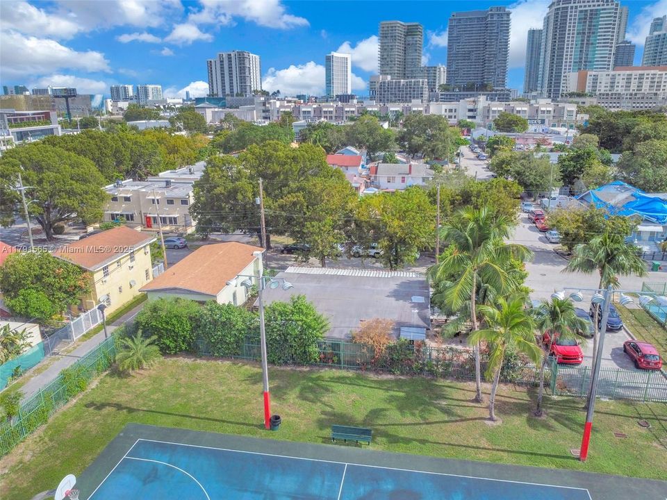 Недавно продано: $1,875,000 (0 спален, 0 ванн, 2264 Квадратных фут)