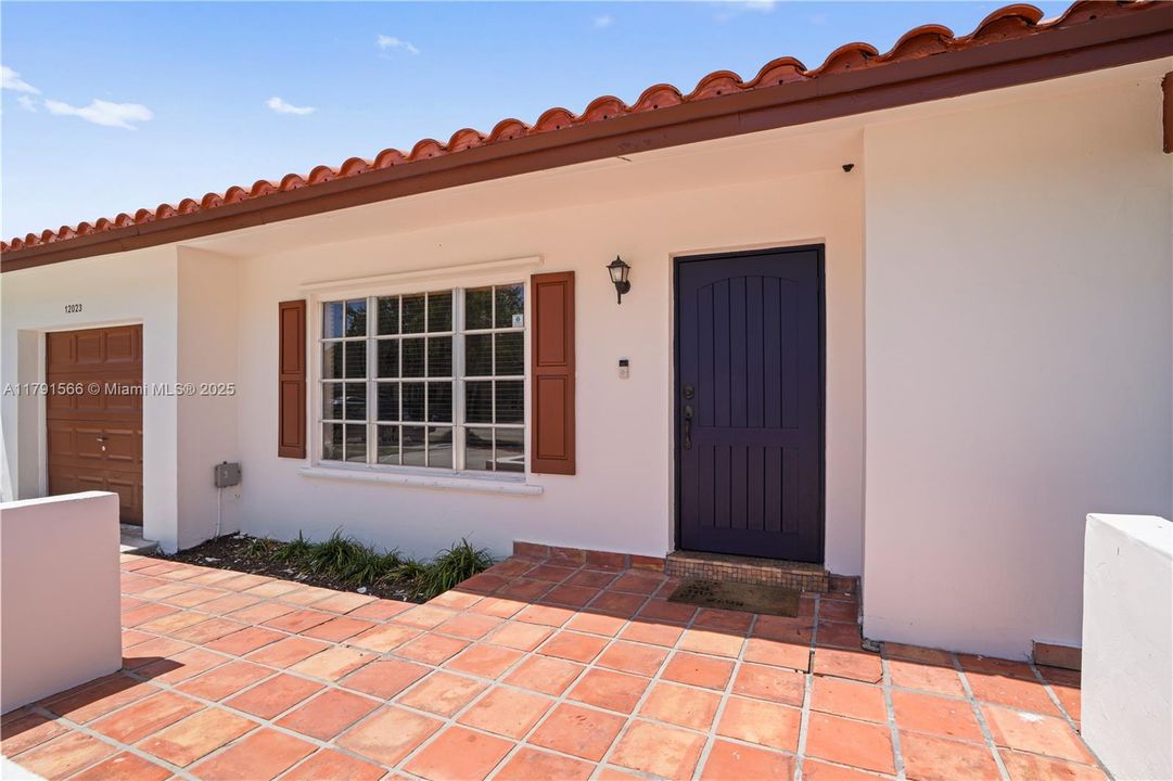 Recently Sold: $649,990 (3 beds, 2 baths, 1196 Square Feet)