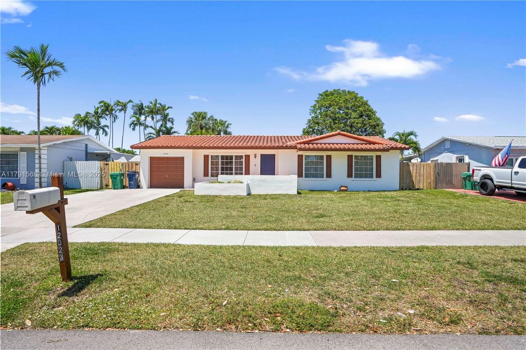 Recently Sold: $649,990 (3 beds, 2 baths, 1196 Square Feet)