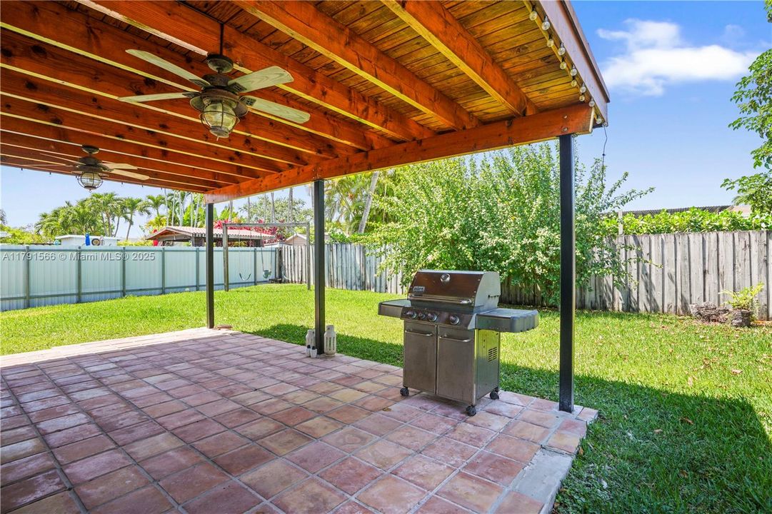 Recently Sold: $649,990 (3 beds, 2 baths, 1196 Square Feet)