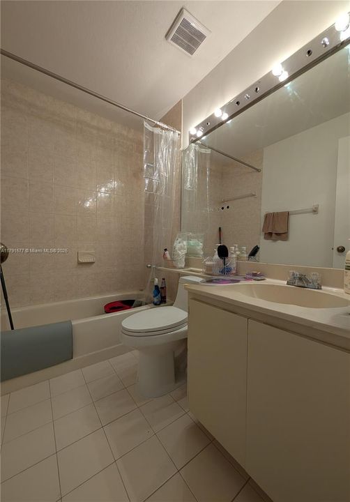 На продажу: $447,800 (2 спален, 2 ванн, 1206 Квадратных фут)