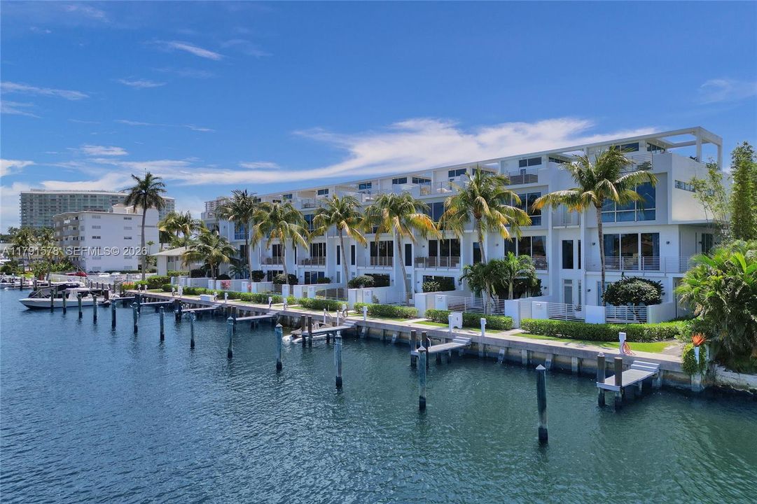 For Sale: $1,395,000 (3 beds, 3 baths, 2847 Square Feet)