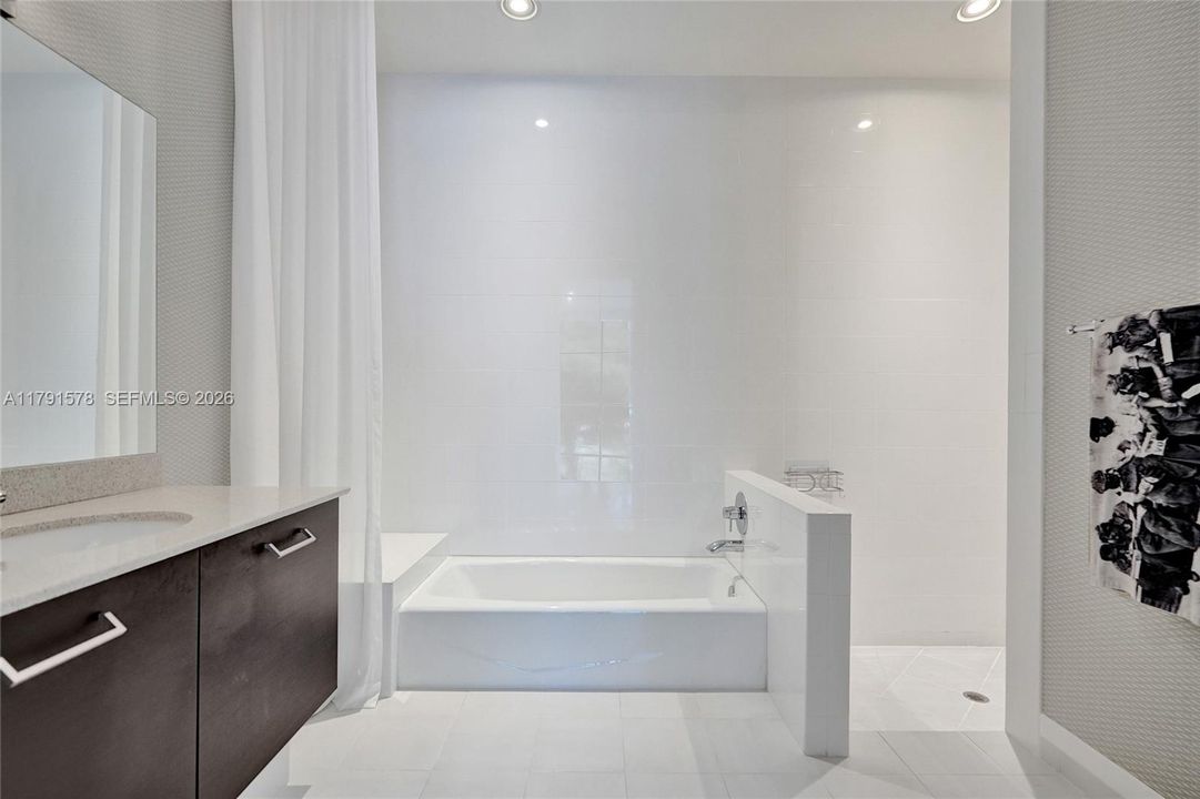 For Sale: $1,395,000 (3 beds, 3 baths, 2847 Square Feet)