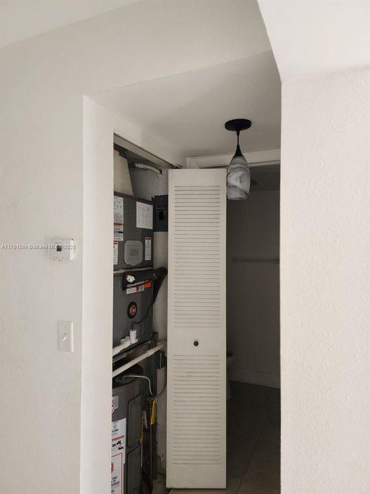 На продажу: $332,000 (3 спален, 2 ванн, 1400 Квадратных фут)