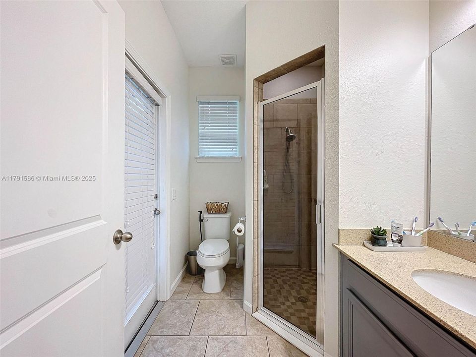 待售: $595,000 (5 贝兹, 3 浴室, 3509 平方英尺)