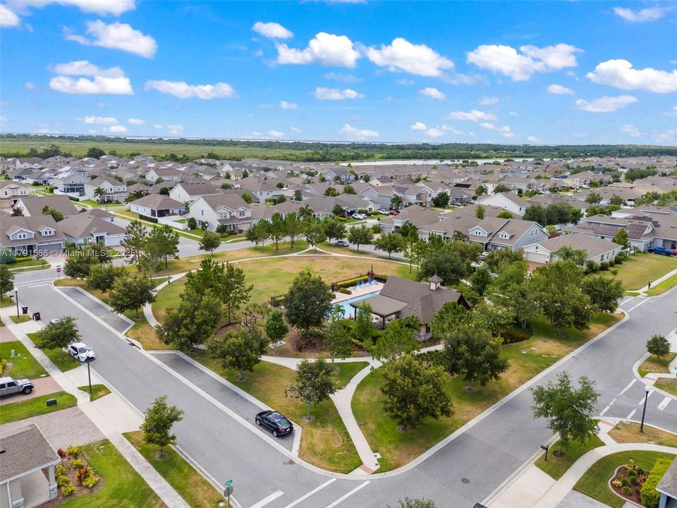 待售: $595,000 (5 贝兹, 3 浴室, 3509 平方英尺)