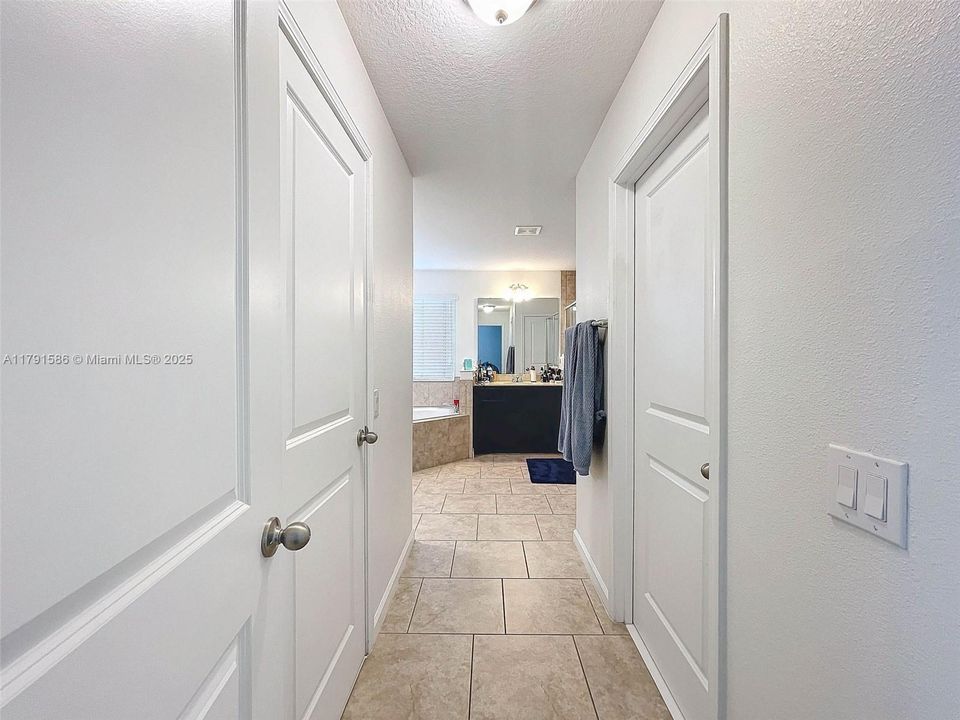 待售: $595,000 (5 贝兹, 3 浴室, 3509 平方英尺)