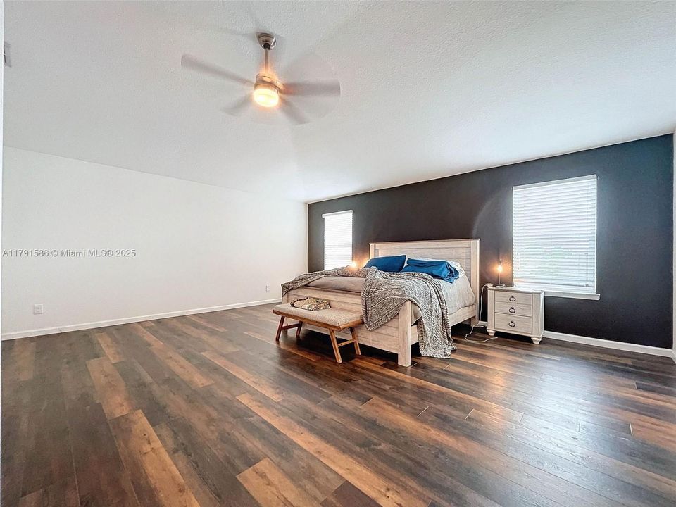 待售: $595,000 (5 贝兹, 3 浴室, 3509 平方英尺)