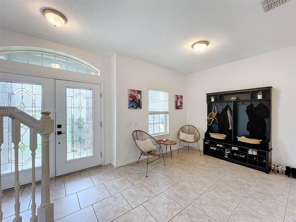 待售: $595,000 (5 贝兹, 3 浴室, 3509 平方英尺)