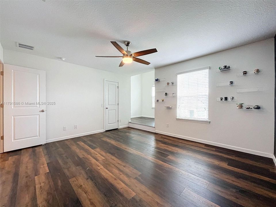 待售: $595,000 (5 贝兹, 3 浴室, 3509 平方英尺)