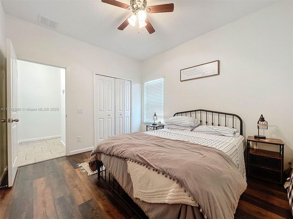 待售: $595,000 (5 贝兹, 3 浴室, 3509 平方英尺)