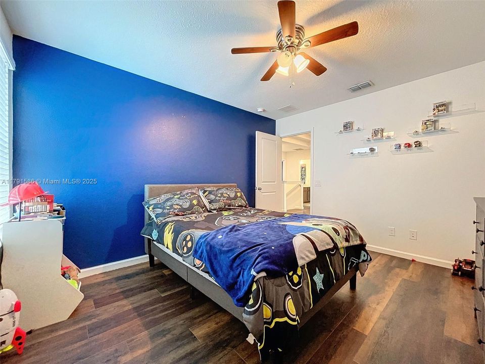 待售: $595,000 (5 贝兹, 3 浴室, 3509 平方英尺)