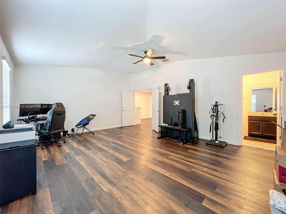 待售: $595,000 (5 贝兹, 3 浴室, 3509 平方英尺)