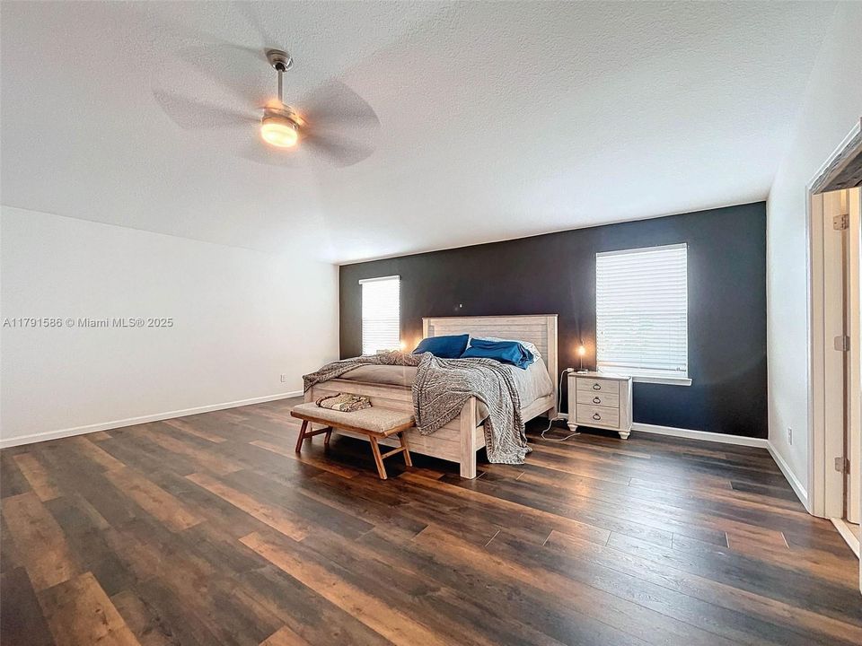 待售: $595,000 (5 贝兹, 3 浴室, 3509 平方英尺)