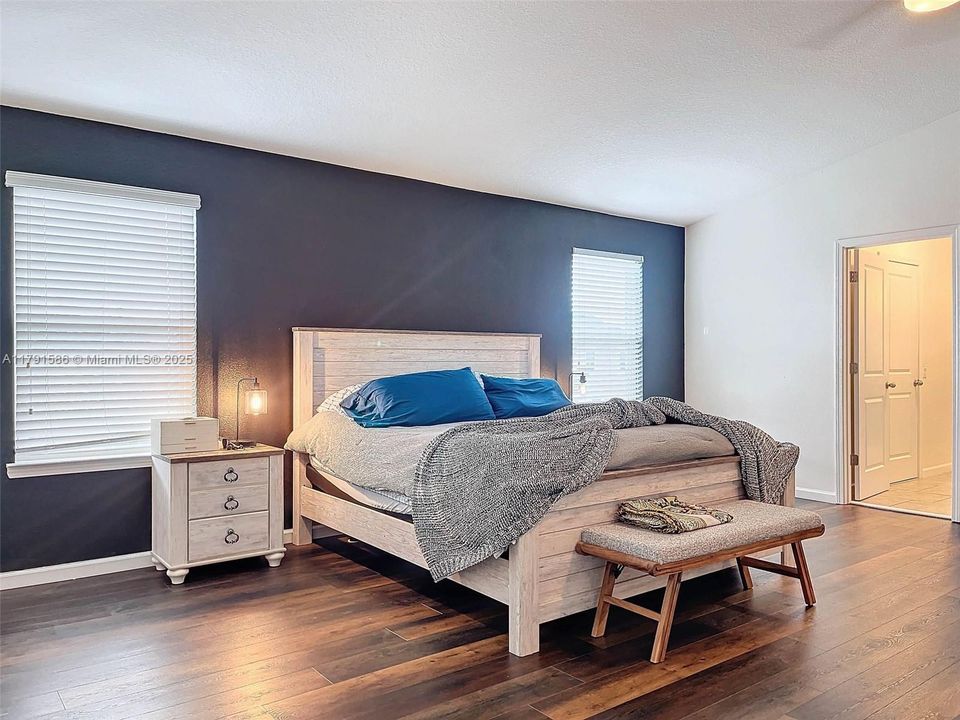 待售: $595,000 (5 贝兹, 3 浴室, 3509 平方英尺)