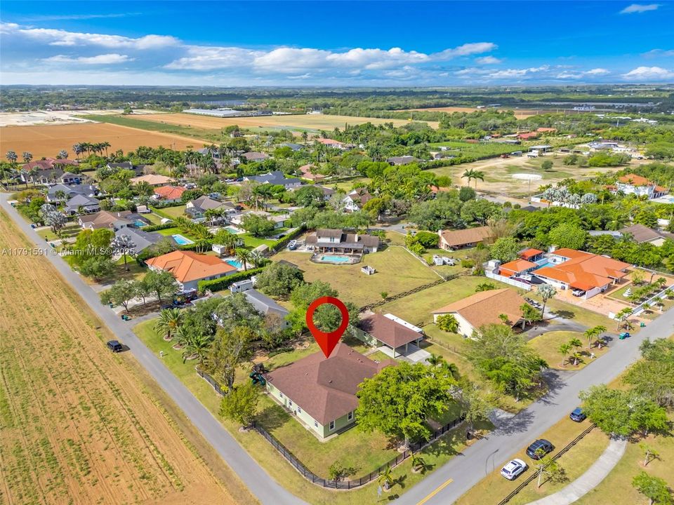 En Venta: $955,999 (4 camas, 3 baños, 3067 Pies cuadrados)