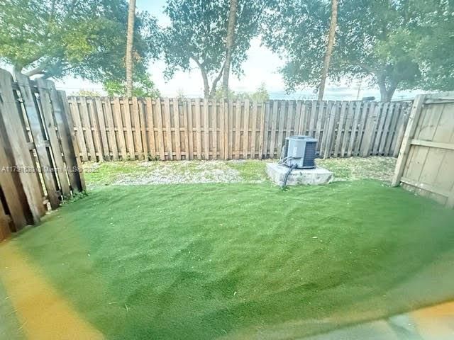 Vendido Recientemente: $345,000 (3 camas, 2 baños, 1584 Pies cuadrados)