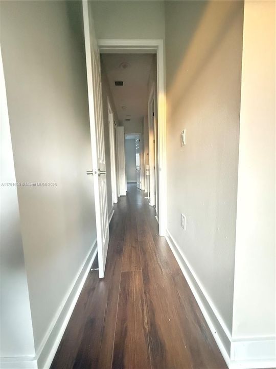 Vendido Recientemente: $345,000 (3 camas, 2 baños, 1584 Pies cuadrados)