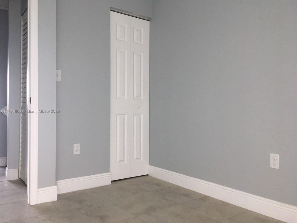 For Sale: $299,800 (3 beds, 1 baths, 1026 Square Feet)