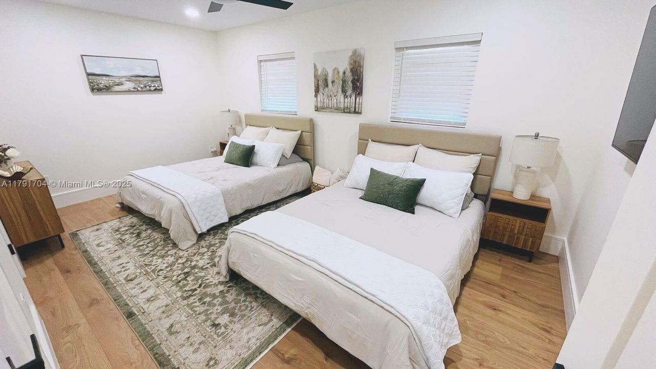 For Rent: $30,000 (3 beds, 2 baths, 2020 Square Feet)