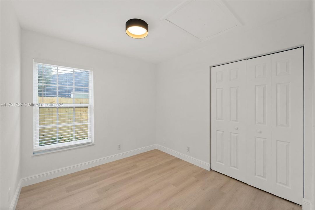 Recently Sold: $499,000 (3 beds, 2 baths, 991 Square Feet)