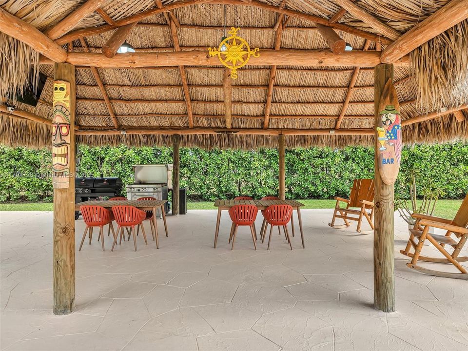 For Sale: $1,365,000 (5 beds, 4 baths, 2912 Square Feet)