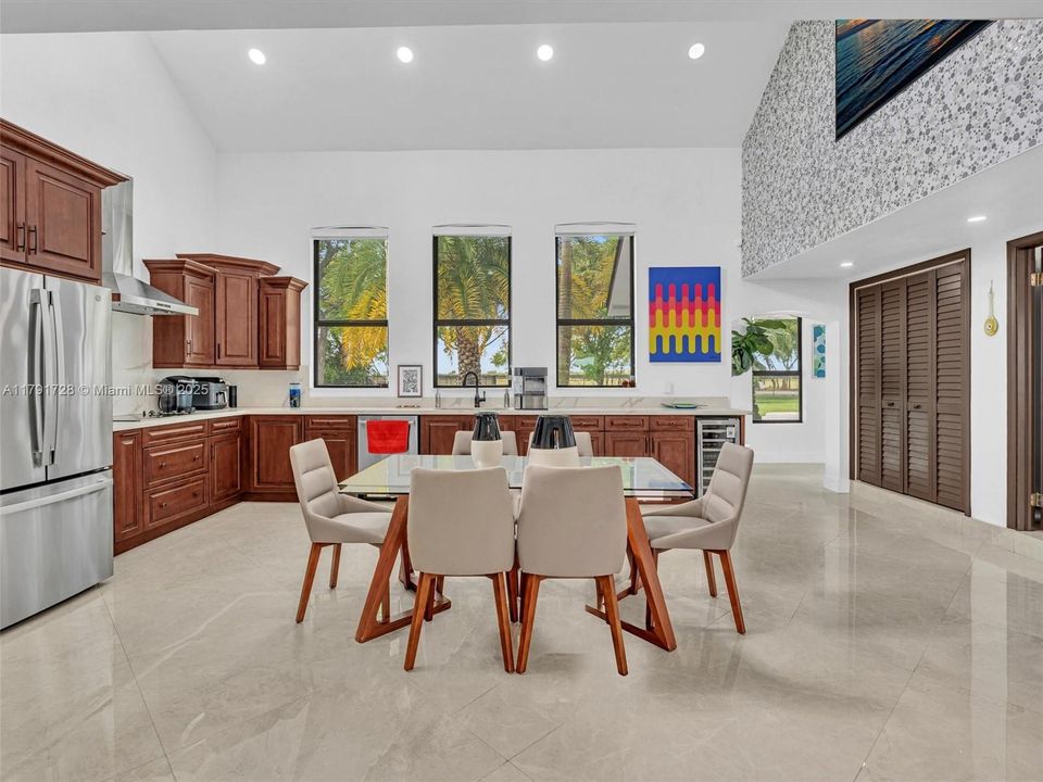 For Sale: $1,365,000 (5 beds, 4 baths, 2912 Square Feet)