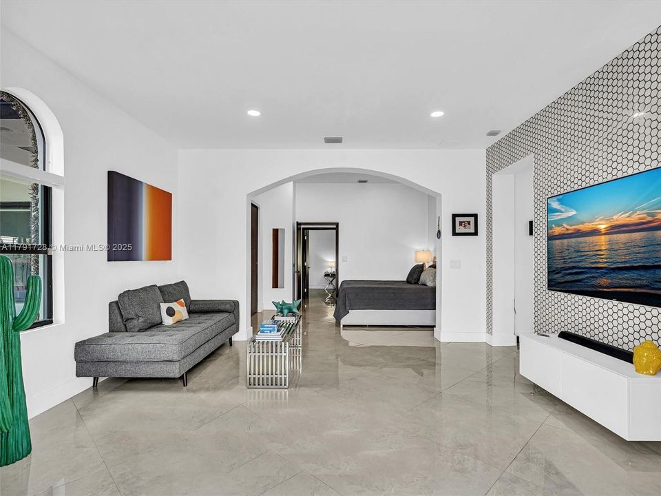 For Sale: $1,365,000 (5 beds, 4 baths, 2912 Square Feet)