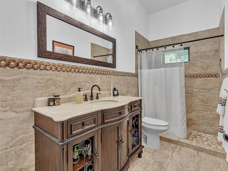 For Sale: $1,365,000 (5 beds, 4 baths, 2912 Square Feet)