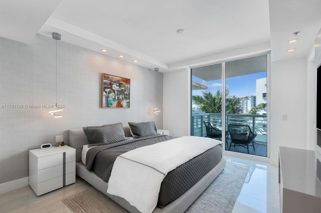 待售: $1,595,000 (2 贝兹, 2 浴室, 1280 平方英尺)