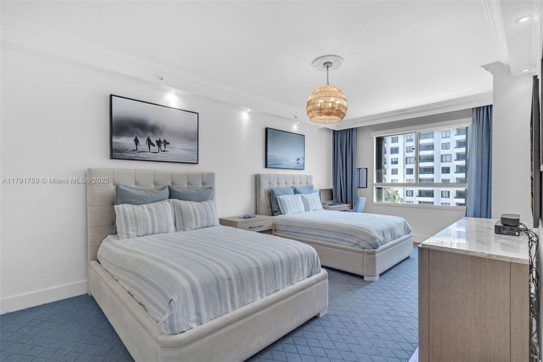 Недавно продано: $3,095,000 (4 спален, 4 ванн, 3064 Квадратных фут)