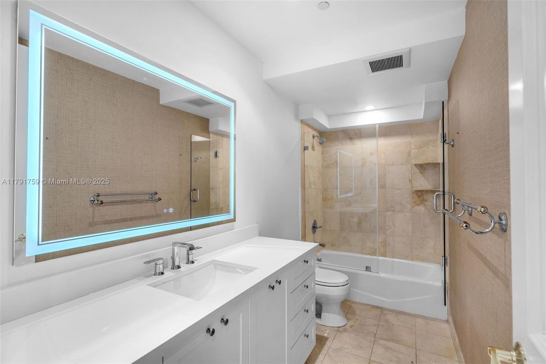 Недавно продано: $3,095,000 (4 спален, 4 ванн, 3064 Квадратных фут)