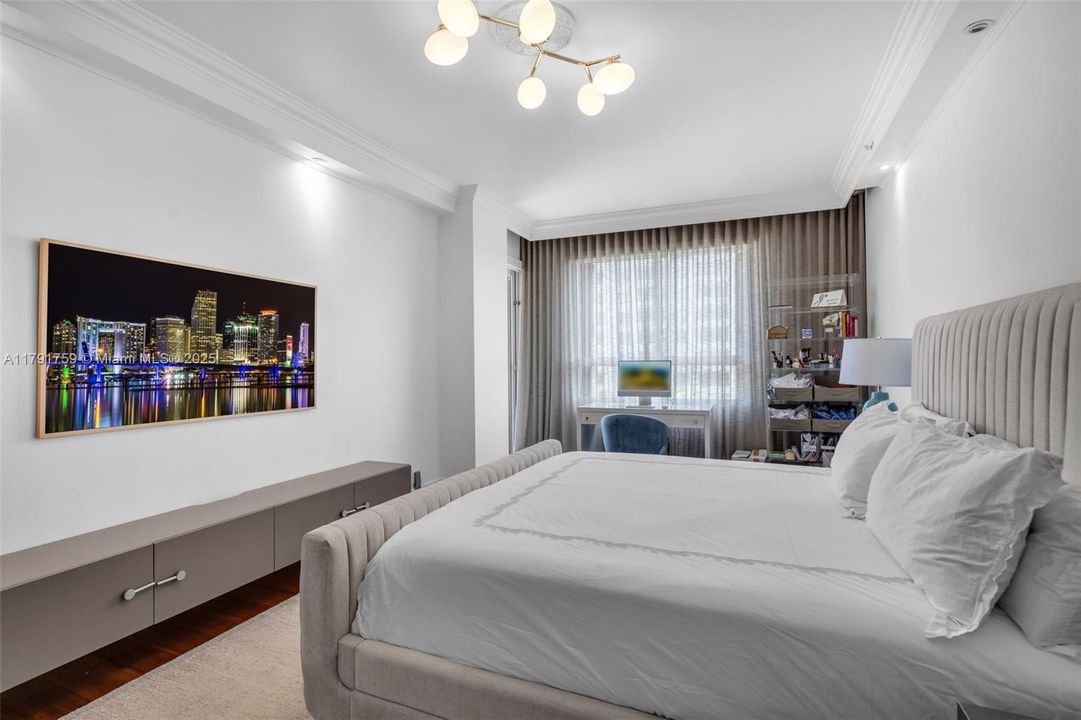 Недавно продано: $3,095,000 (4 спален, 4 ванн, 3064 Квадратных фут)