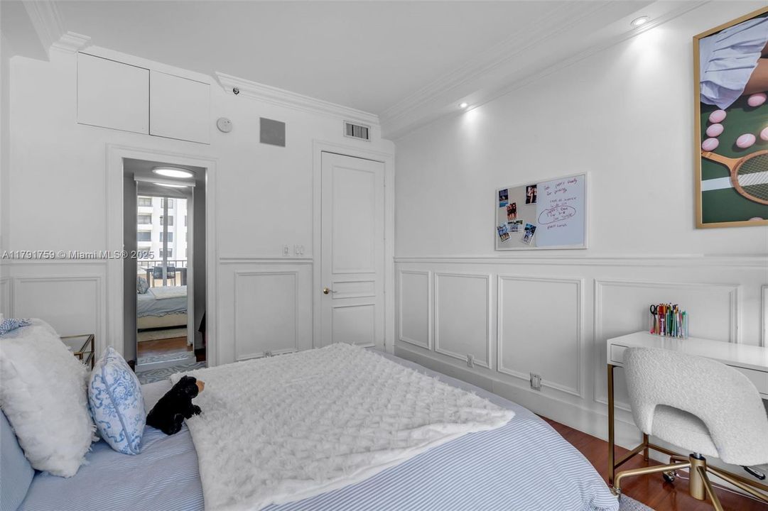 Недавно продано: $3,095,000 (4 спален, 4 ванн, 3064 Квадратных фут)