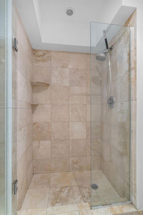 Недавно продано: $3,095,000 (4 спален, 4 ванн, 3064 Квадратных фут)