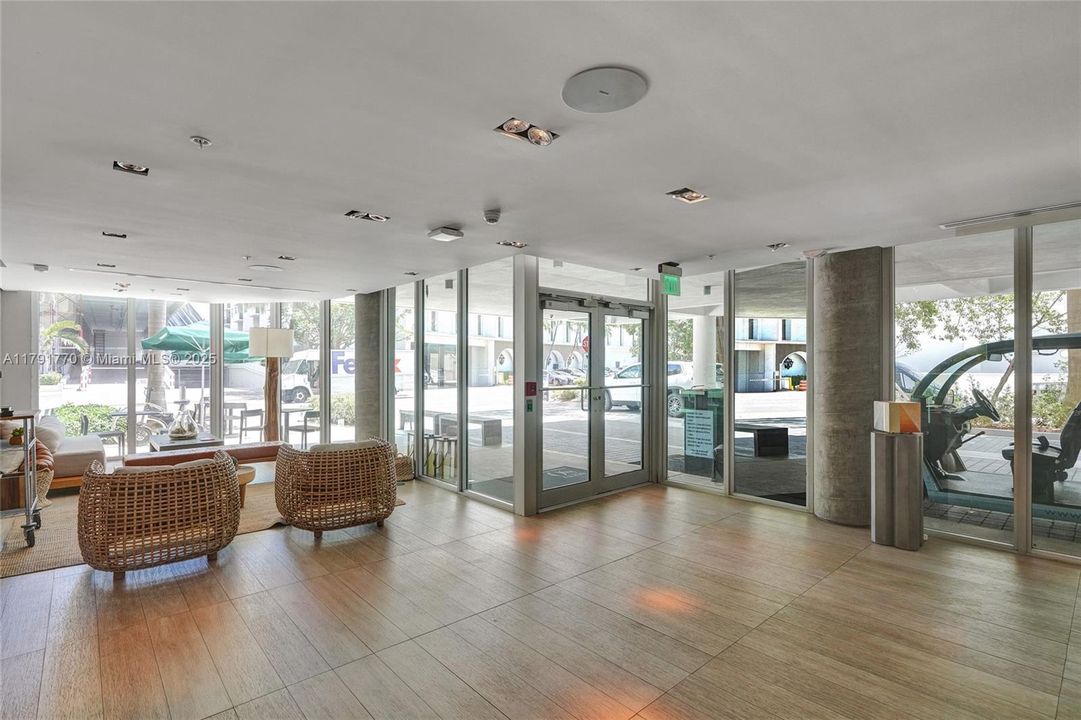 待售: $269,500 (0 贝兹, 1 浴室, 331 平方英尺)