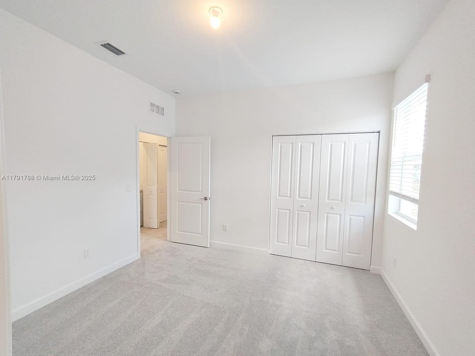 Недавно арендовано: $2,600 (3 спален, 2 ванн, 1821 Квадратных фут)