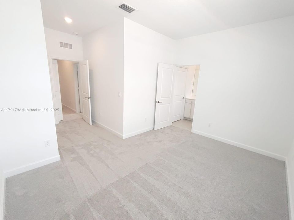 Недавно арендовано: $2,600 (3 спален, 2 ванн, 1821 Квадратных фут)