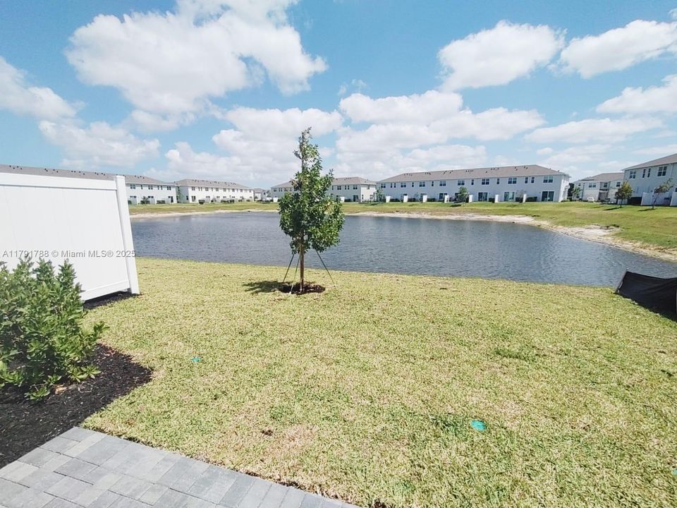 Недавно арендовано: $2,600 (3 спален, 2 ванн, 1821 Квадратных фут)