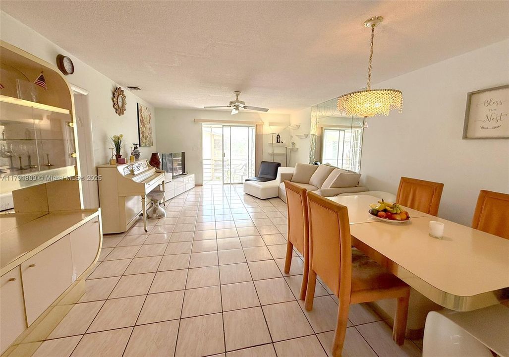 For Sale: $59,000 (1 beds, 1 baths, 883 Square Feet)