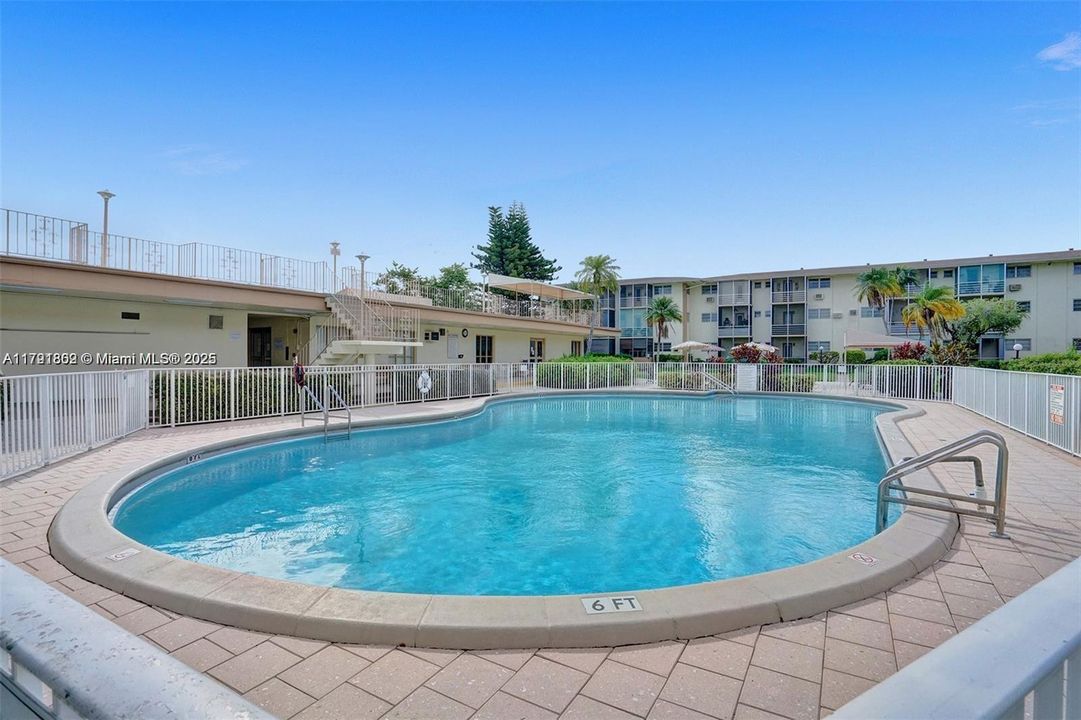 For Sale: $59,000 (1 beds, 1 baths, 883 Square Feet)