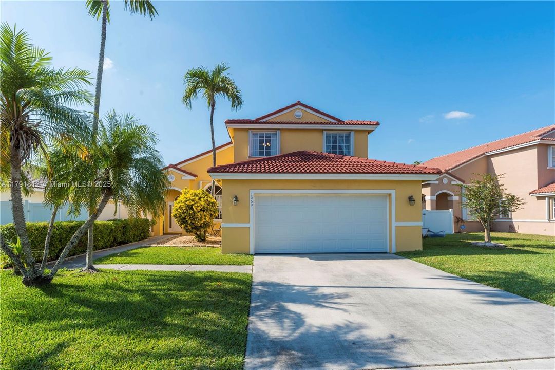 Недавно продано: $749,900 (4 спален, 3 ванн, 2104 Квадратных фут)