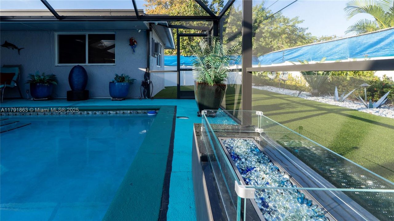 Recently Sold: $509,997 (4 beds, 2 baths, 1827 Square Feet)